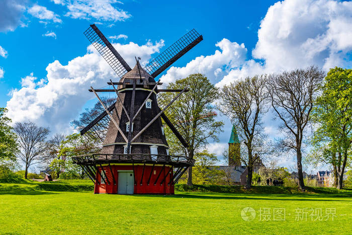 丹麦哥本哈根卡斯特莱特城堡的风车