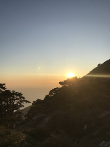 海洋 海滩 日落 夏天 地平线 天空 岩石 小山 外部 海岸