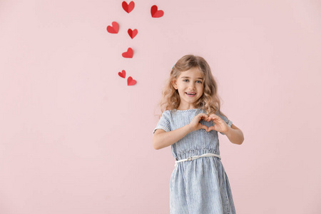 小女孩手心图片