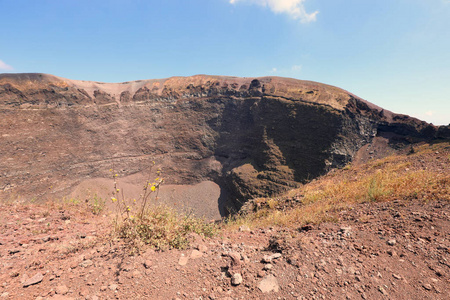 维苏威火山的熔岩和岩石图片