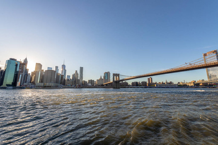 曼哈顿天际线和布鲁克林大桥