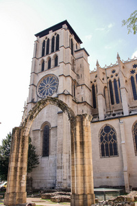 里昂圣让大教堂