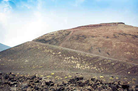 埃特纳火山，意大利西西里岛东海岸的活火山。