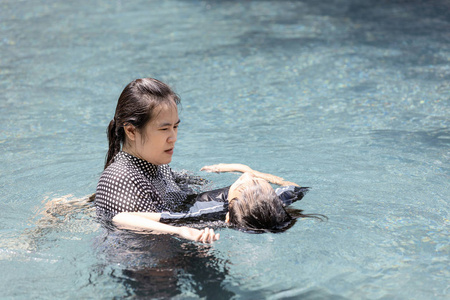 防溺水安全图片