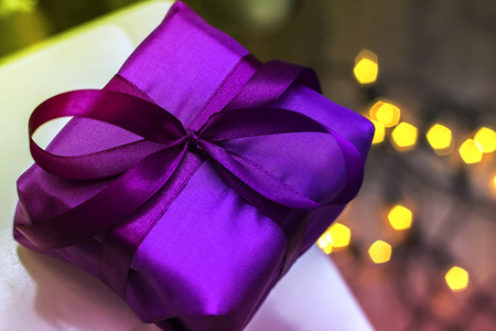 紫色 招呼 聚会 假日 美丽的 丝带 包裹 周年纪念日 紫罗兰