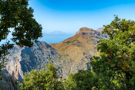 西班牙马略卡山脉的美丽风景图片