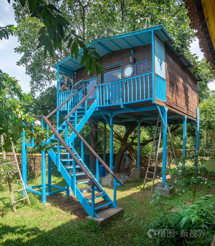 印度果阿建造的大型树屋