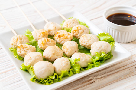  grilled pork meatballs with sweet chili sauce