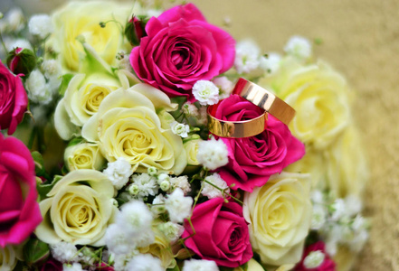 婚礼 女人 花的 植物 玫瑰 新娘 夫妇 花园 庆祝 戒指