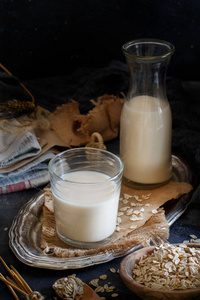 纯燕麦牛奶非乳制品替代牛奶