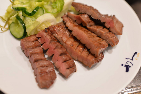 颜色 食物 盘子 烤的 牛排 陶器 旅行 配方 烹饪 特写镜头