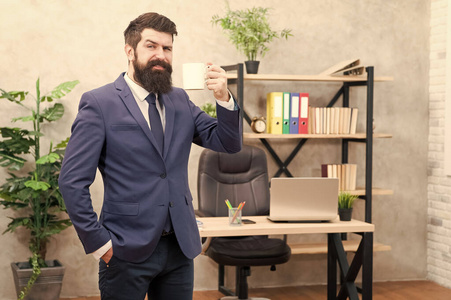 老板的一天图片