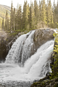 欧洲最美的瀑布。挪威布斯克鲁德Rjukandefossen Hemsedal。