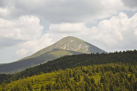 霍维拉山景色