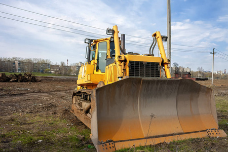 在建筑工地上的推土机图片