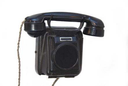 黑色古董电话。白色背景上孤立的老式电话