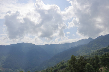 地平线 小山 夏天 自然 风景 美丽的 天空 阿尔卑斯山