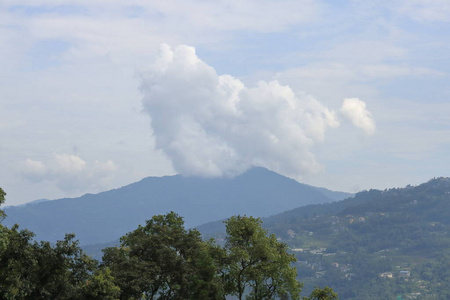 美丽的 旅行 岩石 小山 地平线 高的 自然 风景 森林