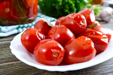 开胃菜 调味品 自制 番茄 大蒜 厨房 盘子 收获 素食主义者