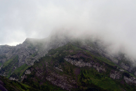 小山 旅行 森林 山谷 夏天 岩石 天空 风景 美丽的 自然