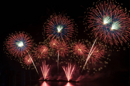 火花 烟花 明星 爆发 圣诞节 节日 颜色 新的 假日 周年纪念日