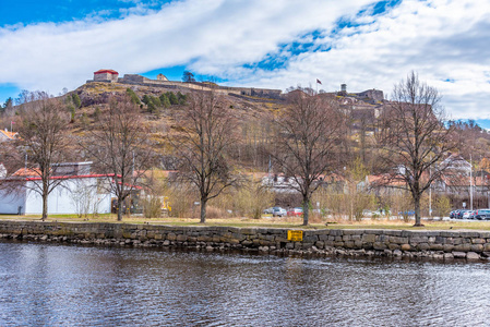 弗雷德里克斯滕要塞俯瞰挪威城市哈尔登