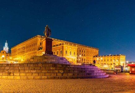 瑞典斯德哥尔摩皇家宫殿夜景。