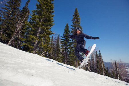 滑雪者 行动 空气 冻结 危险 下坡 求助 危险的 运动