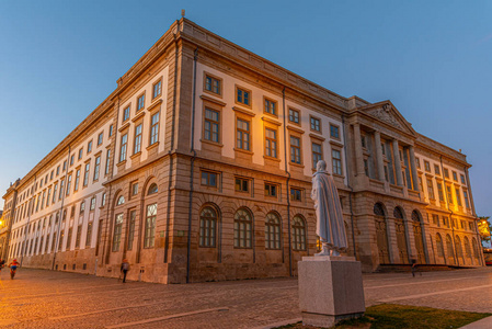 葡萄牙波尔图大学的日落景色