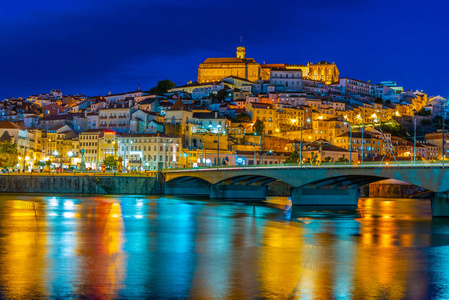 葡萄牙科英布拉古城夜景