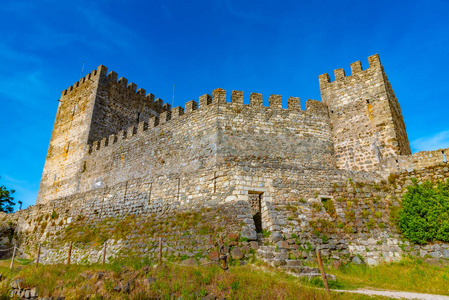 葡萄牙莱里亚城堡的庭院图片