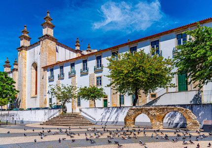 葡萄牙莱里亚大教堂景观