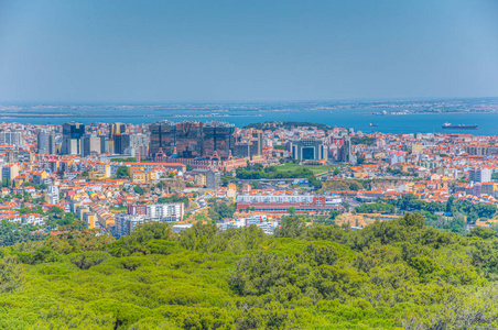从葡萄牙孟山都鸟瞰里斯本市中心