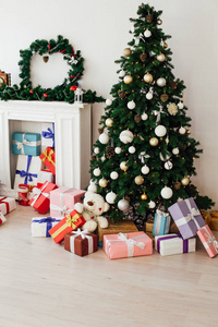圣诞树与礼物内部新年装饰复古假日背景