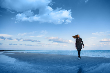 人与自然和谐,自由观.海滩int.