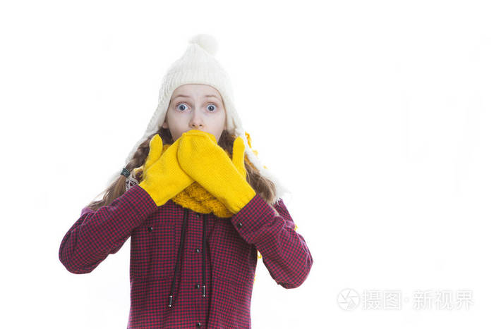 winterkidsconceptsportraitofsurprisedandexclaimingcauca