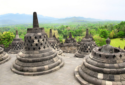 印度尼西亚爪哇岛婆罗浮屠佛寺古塔