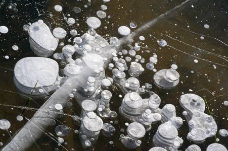 纹理图案背景白色冬天，河冰气泡