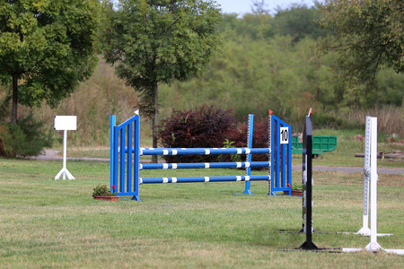 障碍物图片-障碍物素材-障碍物插画-摄图新视界