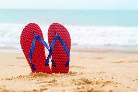 沙滩人字拖鞋图片