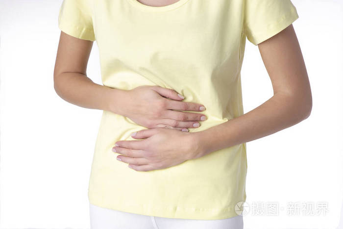年轻漂亮的女人肚子疼得要命背景慢性胃炎腹胀概念