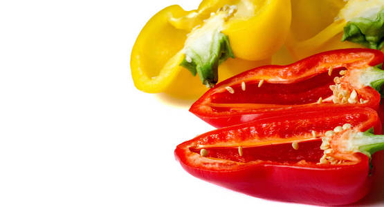 甜椒有时与不那么刺鼻的辣椒品种组合在一起