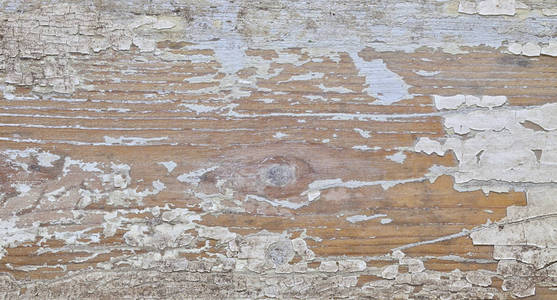油漆剥落的旧木材