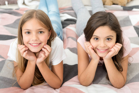 牙科护理.儿童牙科.保持牙齿洁白干净.笑一笑照片