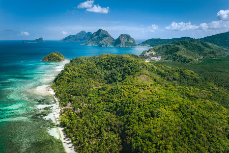 小山泻湖和海岸线图片