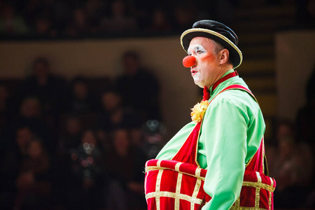 儿童节小丑表演图片