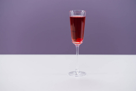 颜色 葡萄酒 反射 酒杯 酒吧 瓶子 玻璃 聚会 桌子 点心