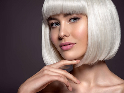 金发短发的美女.时尚模特.照片