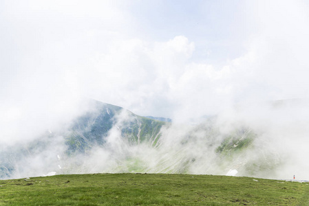 美丽的 旅游业 岩石 小山 高的 木材 自然 山谷 天空