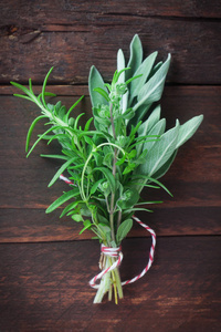 草药 蔬菜 素食主义者 芳香 植物 特写镜头 烹饪 木材